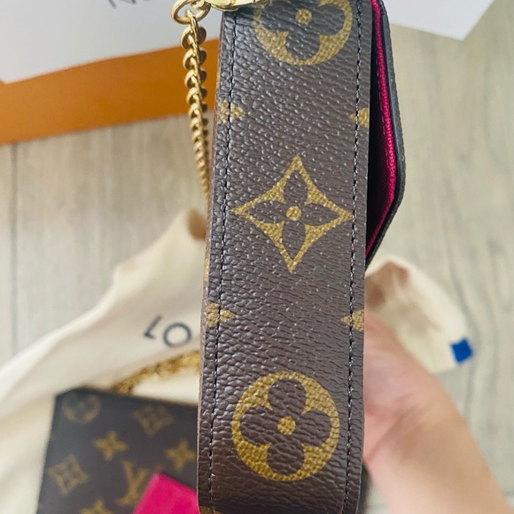 SOLD on EMT Louis Vuitton Felicie Pochette monogram - Picture 8 of 12